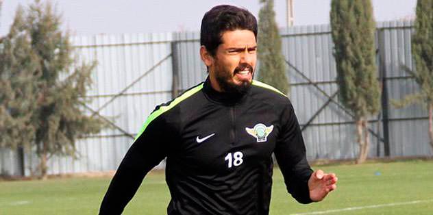 İsmail’den 4 yıllık imza