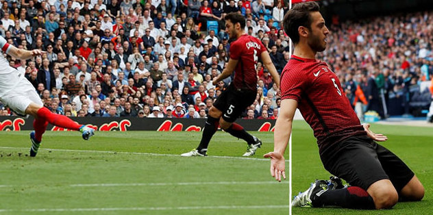 Hakan Çalhanoğlu'ndan tarihi gol