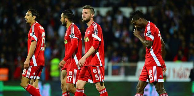6 futbolcunun sözleşmesi bitiyor