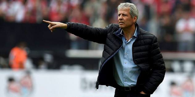Lucien Favre imzayı attı