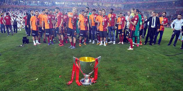 Sneijder-Van Persie kıyaslaması...
