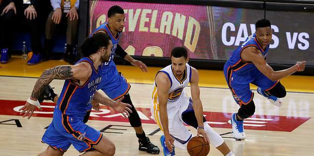 Stephen Curry'den 31 sayı