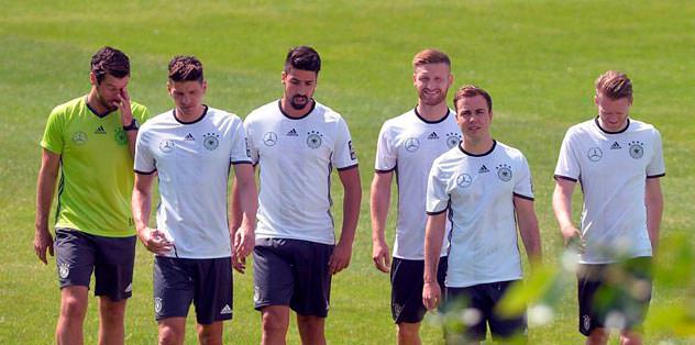 Quaresma ve Gomez milli formayla sahada