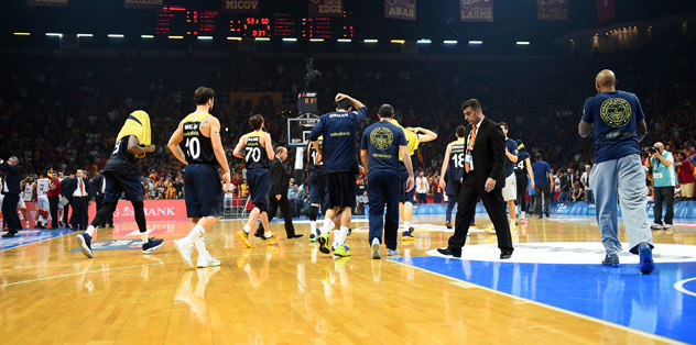 Derbide olay!