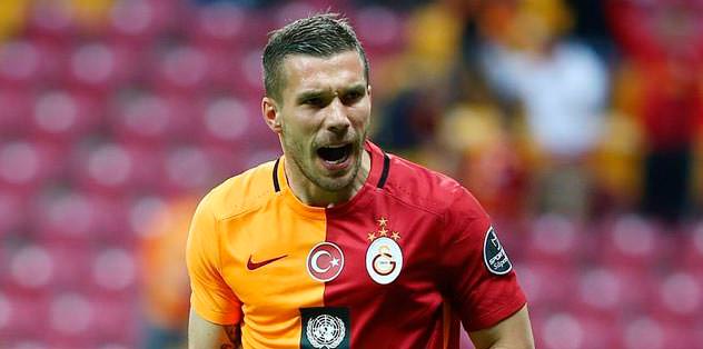 Poldi: Ekip ruhu gerek