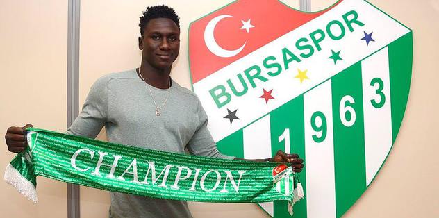 Sane'den 3 yıllık imza