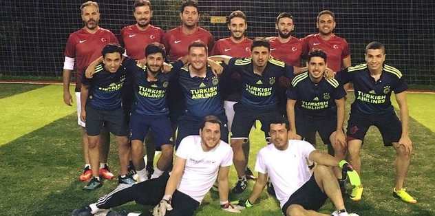 Halı saha maçında oynadı