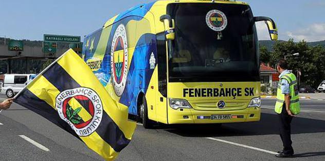 F.Bahçe'yi minik futbolcular karşıladı