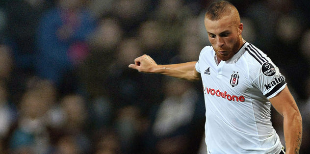 Töre, West Ham'a kiralandı
