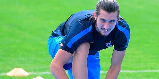 Yusuf göz dolduruyor