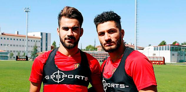 Kamil Ahmet’i verin