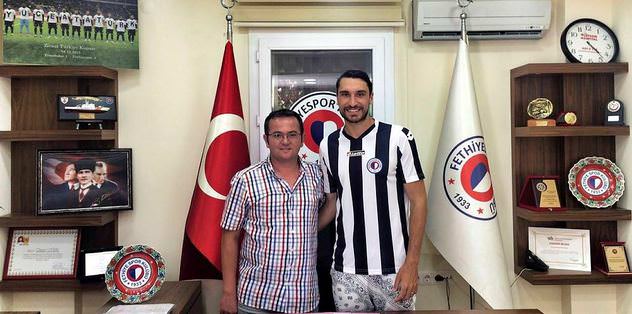 Fethiyespor Emir'i renklerine kattı