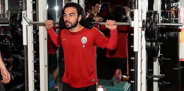 Milliler katılıyor