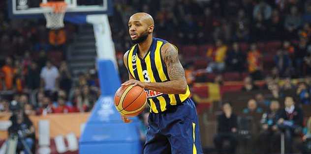 Eski Fb'li Hickman, Armani'ye transfer oldu