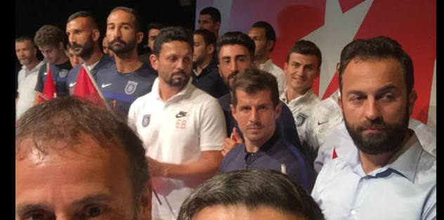 Başakşehir demokrasi nöbetinde