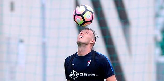 Yeni transfer Durica ısınıyor