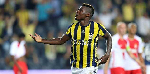 Emenike muhteşem döndü