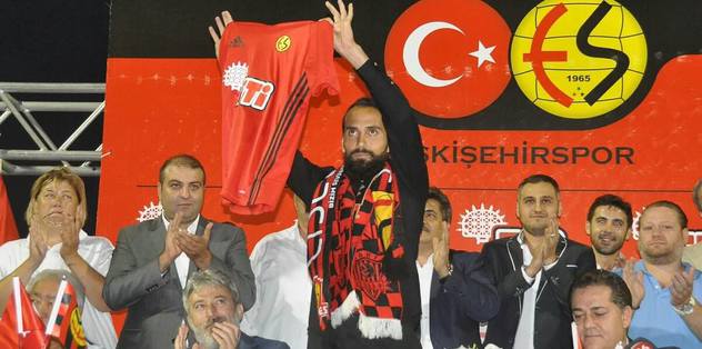 Erkan Zengin imzayı attı