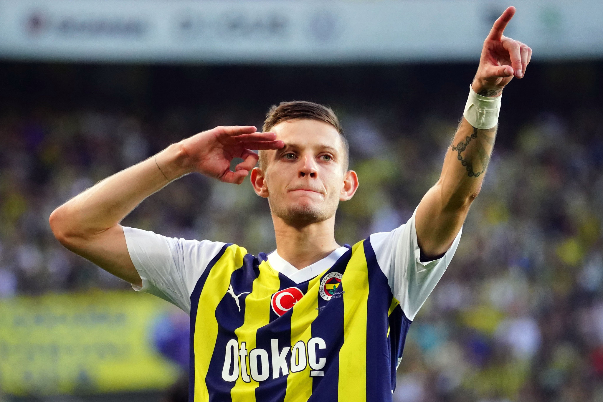 aSpor: Fenerbahçe'de Sebastian Szymanski alev alev yanıyor! İşte dikkat çeken istatistik