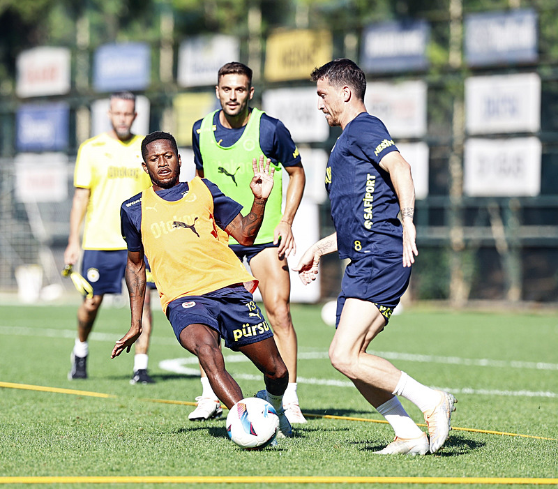 fenerbahcede-kasimpasa-maci-hazirliklari-suruyor-1725895861178.jpeg
