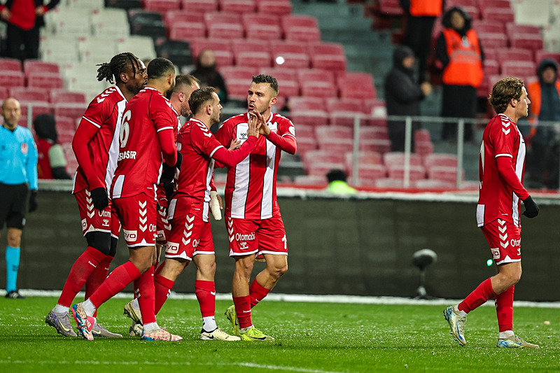 goztepe-reeder-samsunspor-maci-ne-zaman-saat-kacta-ve-hangi-kanalda-trendyol-super-lig-1740945852982.png