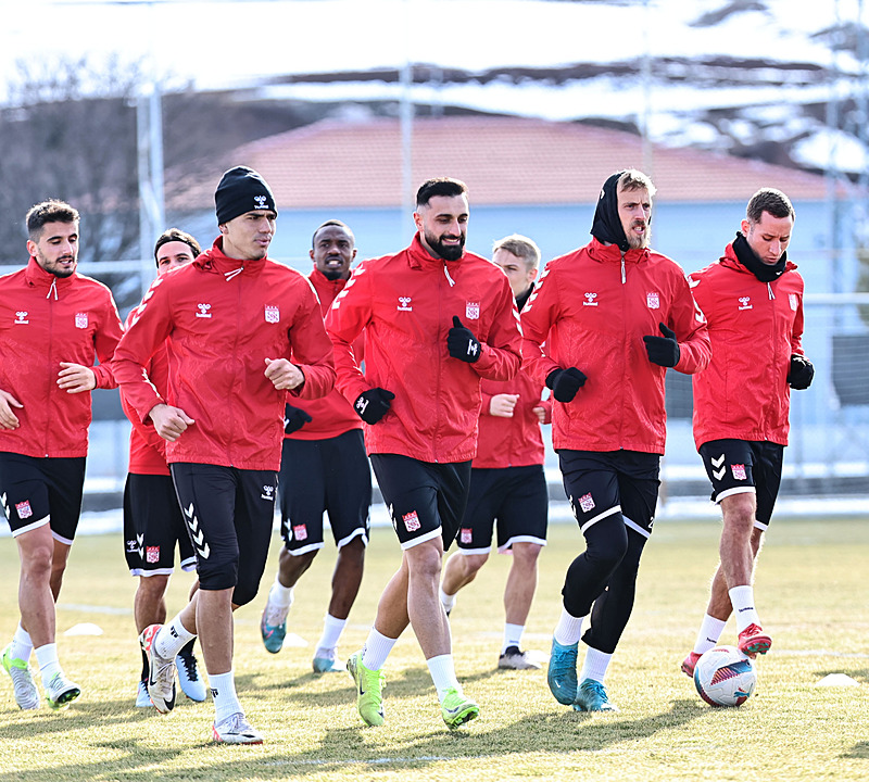 rams-basaksehir-net-global-sivasspor-maci-ne-zaman-saat-kacta-ve-hangi-kanalda-trendyol-super-lig-1740942769141.png