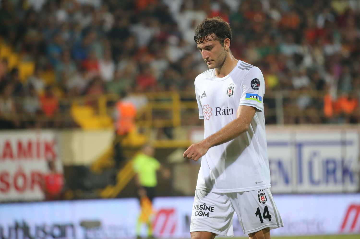 aSpor: Beşiktaş'ta flaş ayrılık! Trendyol 1. Lig'e gidiyor