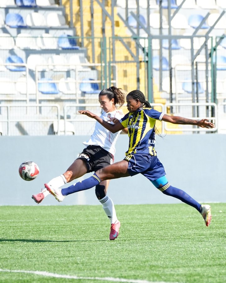 aSpor: Beşiktaş 1-2 Fenerbahçe (MAÇ SONUCU ÖZET)