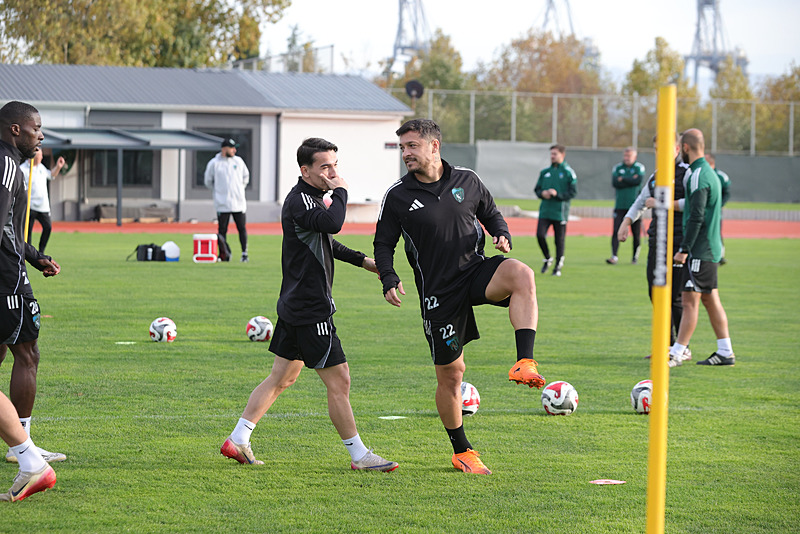 goztepe-kocaelispor-maci-canli-izle-ne-zaman-saat-kacta-ve-hangi-kanalda-1763879185027.png Göztepe-Kocaelispor maçı muhtemel 11'leri