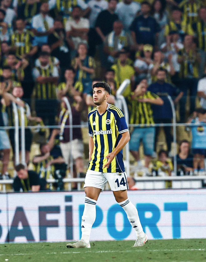 fenerbahce-ferencvaros-maci-ne-zaman-saat-kacta-ve-hangi-kanalda-1764224881370.png Yiğit Efe Demir Fenerbahçe