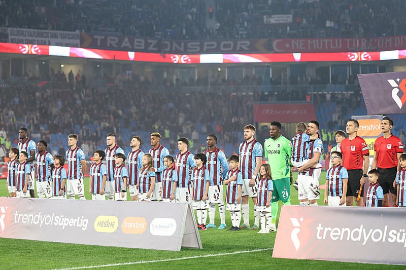 trabzonspor-minik-yusufun-hayalini-gerceklestirdi-1764579508817.jpeg