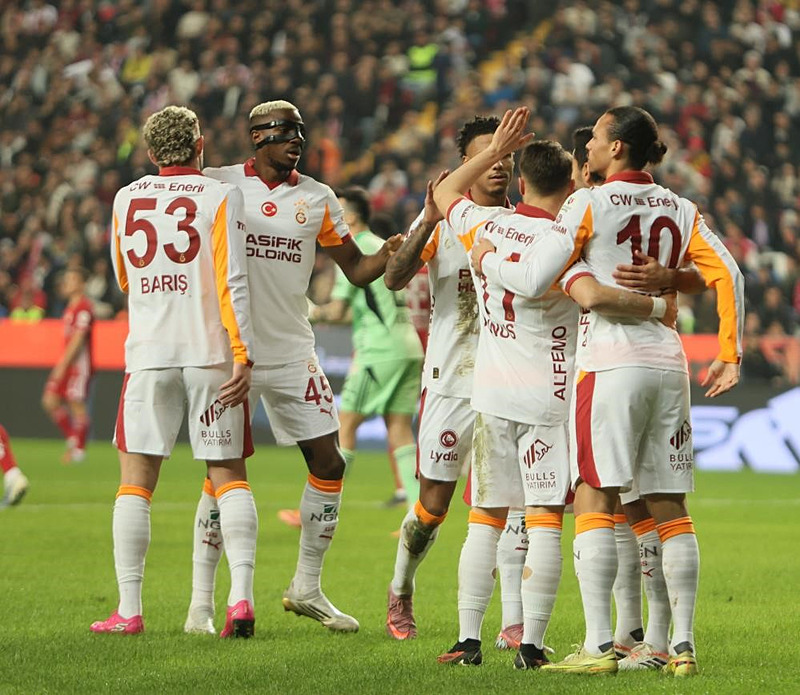 galatasaray-basaksehir-maci-ne-zaman-saat-kacta-ve-hangi-kanalda-1766030565892.jpeg Galatasaray-Başakşehir maçı hangi kanalda