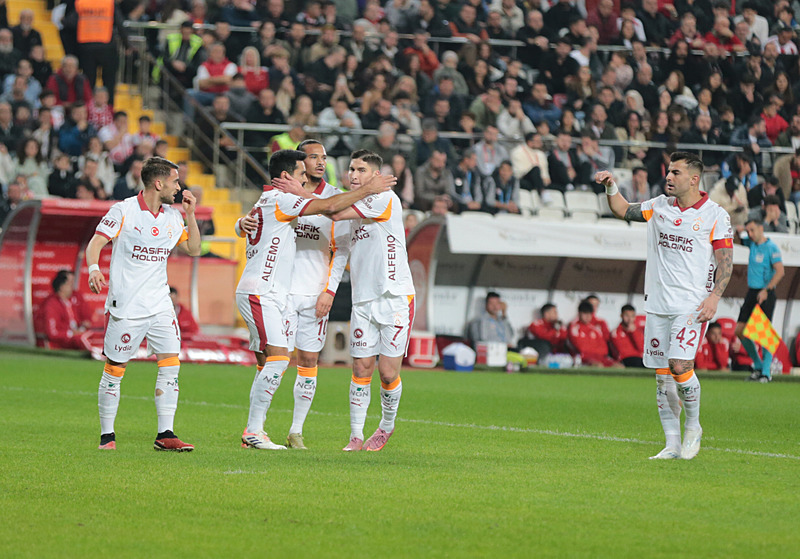 galatasaray-basaksehir-maci-ne-zaman-saat-kacta-ve-hangi-kanalda-1766030569319.jpeg Galatasaray-Başakşehir maçı ne zaman, saat kaçta