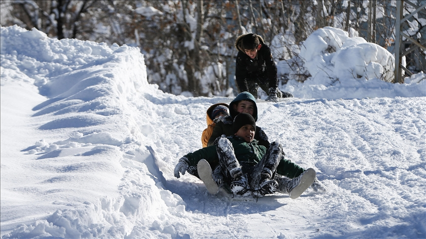 Bugün okullar tatil mi?