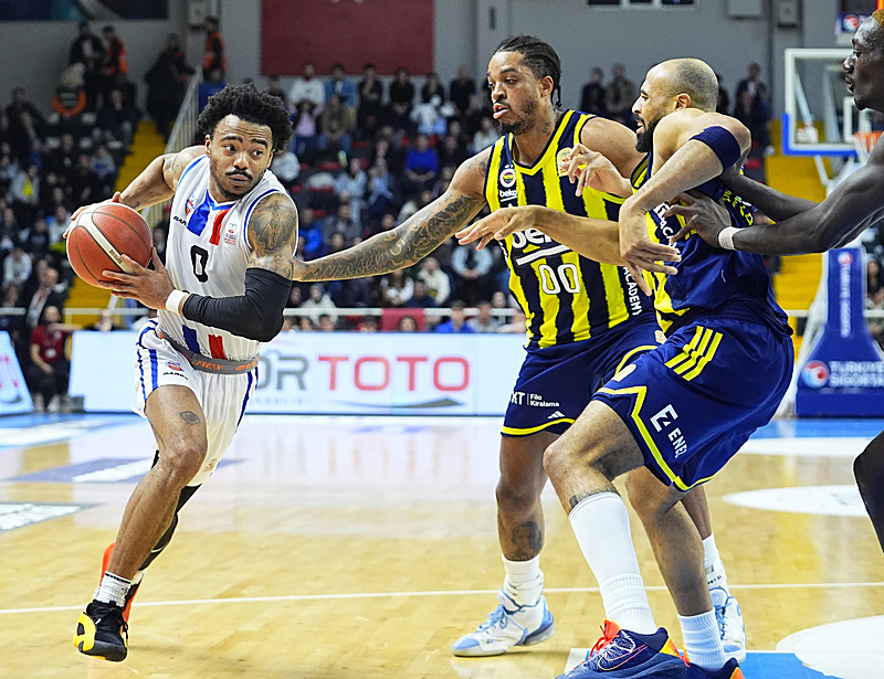 Olympiakos-Fenerbahçe Beko maçı