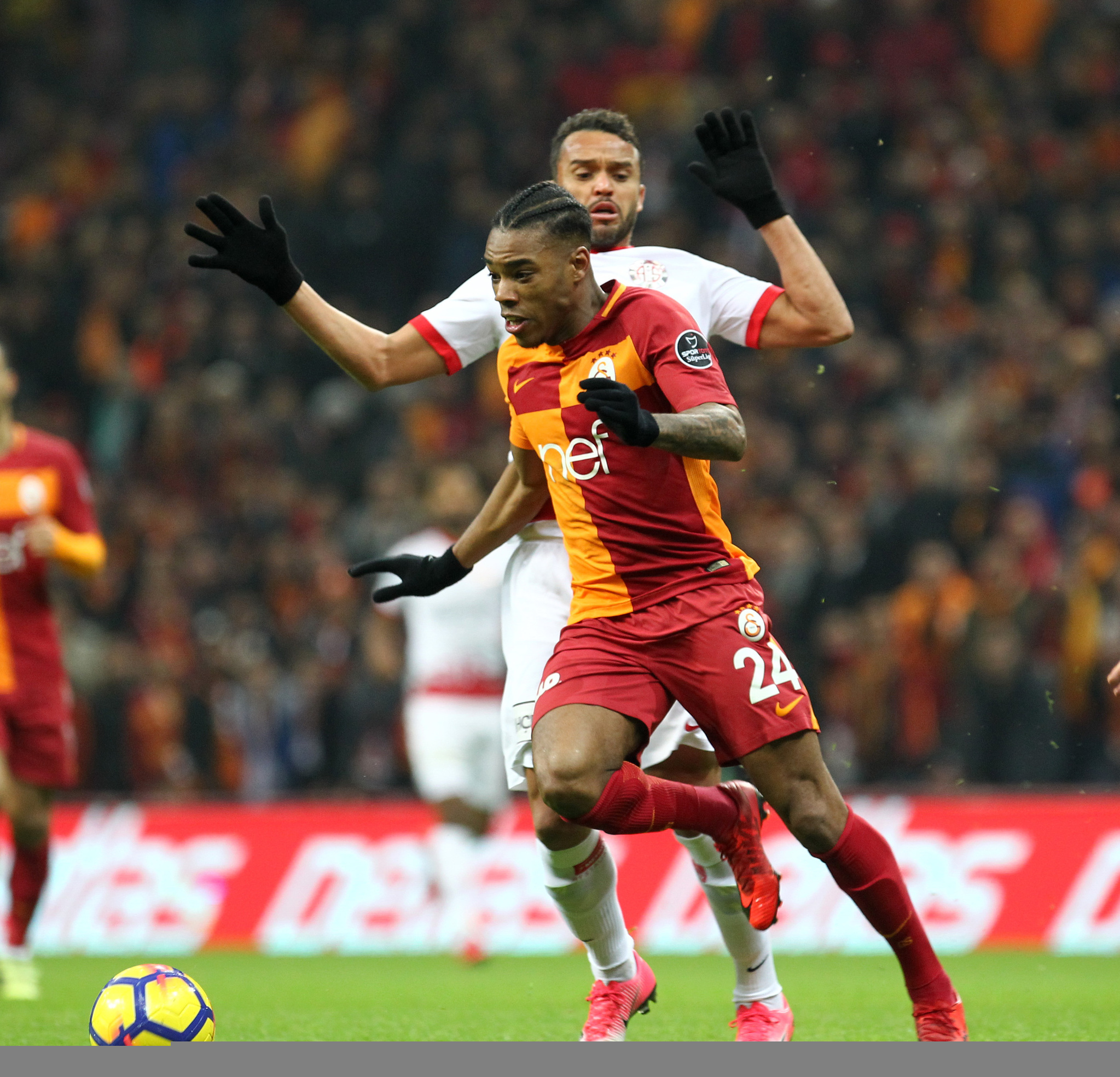 Galatasaray’ın yıldızı Garry Rodrigues’e teklif yağıyor