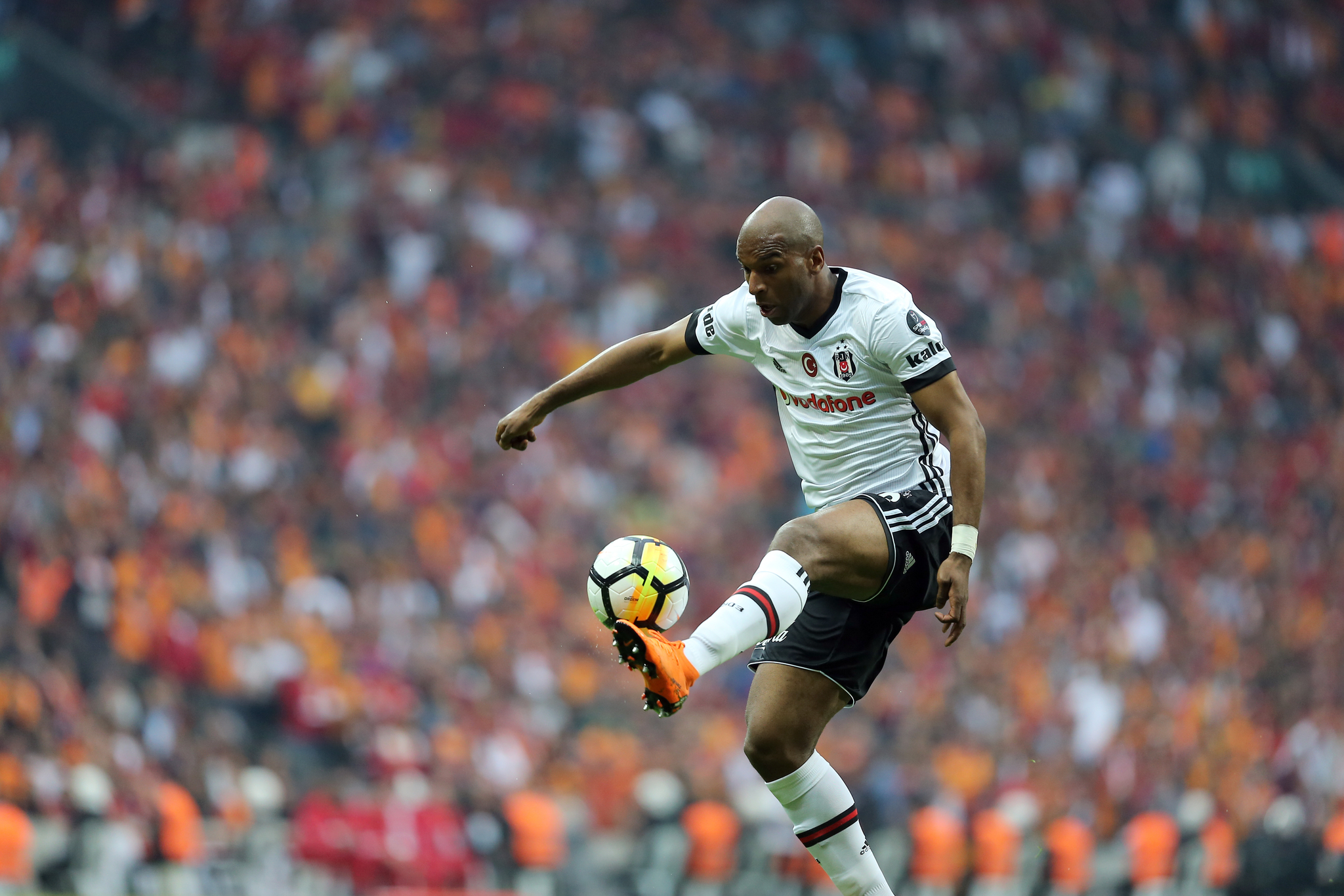 Ryan Babel’e teklif yağıyor!