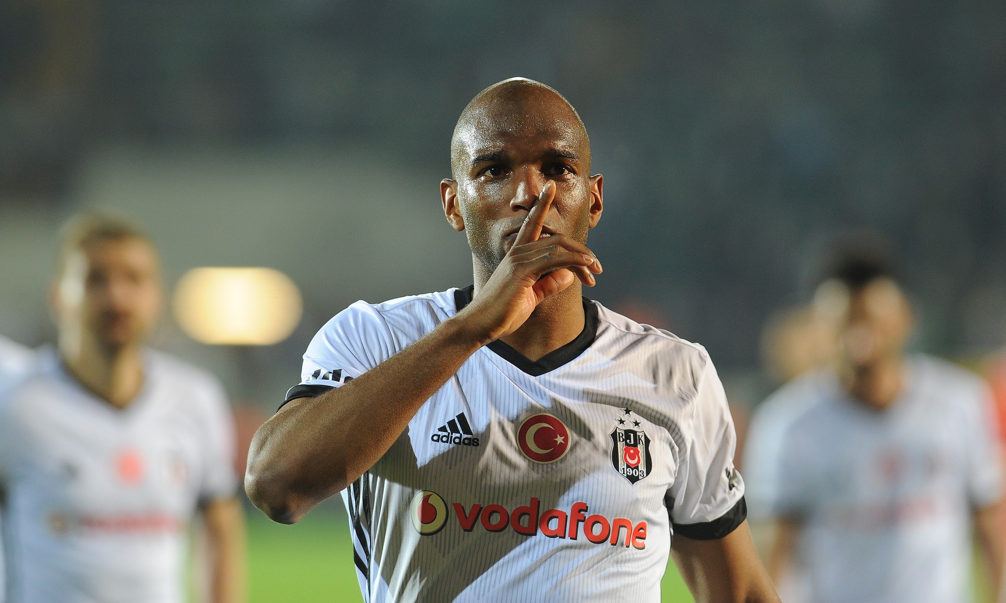 Ryan Babel’e teklif yağıyor!