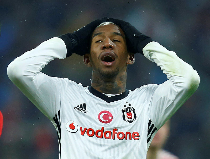 Beşiktaş’a Talisca’dan kötü haber