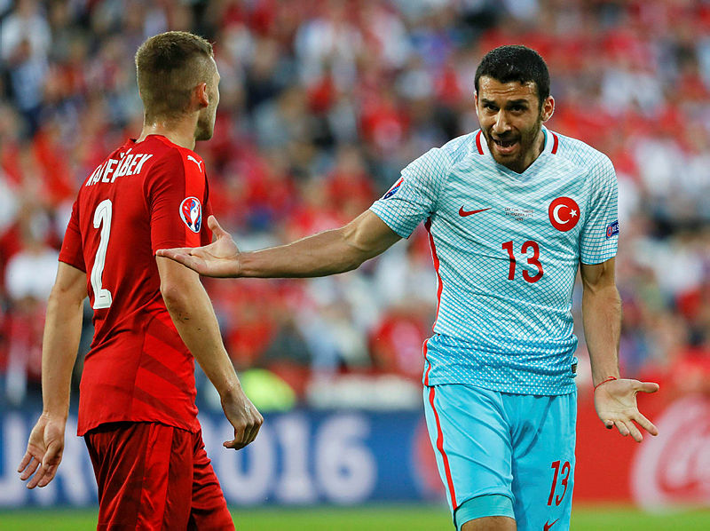 Çek basınından G.Saray için Kaderabek iddiası!