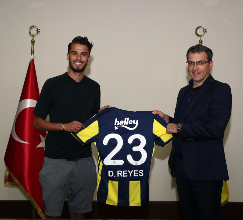 Yıldız golcü Fenerbahçe’de