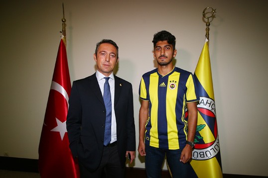 Fenerbahçe’de iki yıldız kadro dışı!