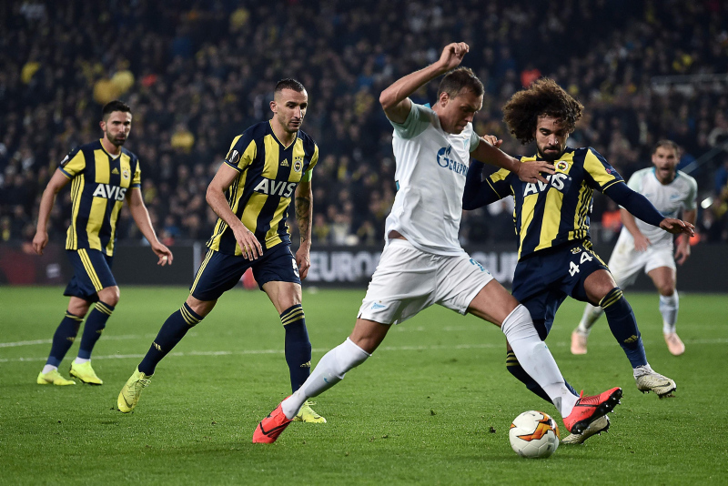 Spor yazarları Fenerbahçe’nin Avrupa sınavını yazdı
