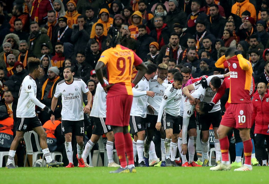 Galatasaray’da alarm! Melo’yu çağırdılar...