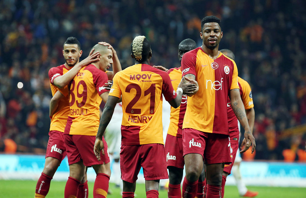 Galatasaray’da neler oluyor? Gelenler-gidenler var!