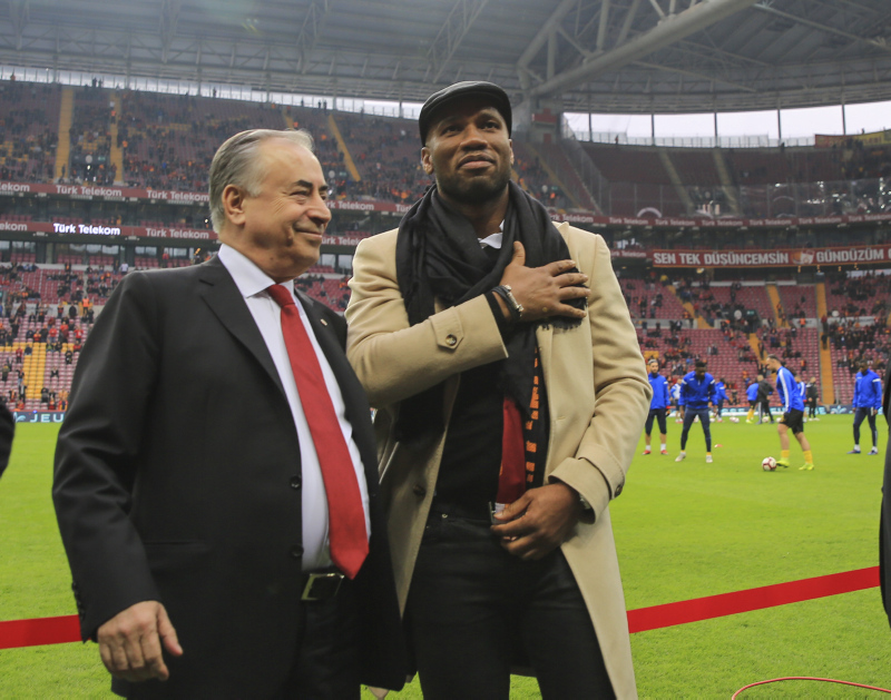 Drogba’dan Galatasaray açıklaması! 1 yıl bedavaya oynarım