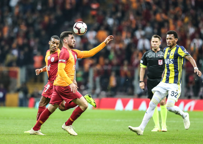 Galatasaray Fenerbahçe’yi 2-1 yener! Gündeme bomba gibi düştü