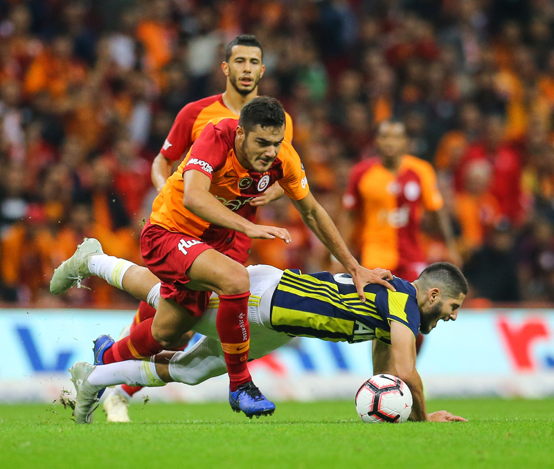 Galatasaray Fenerbahçe’yi 2-1 yener! Gündeme bomba gibi düştü