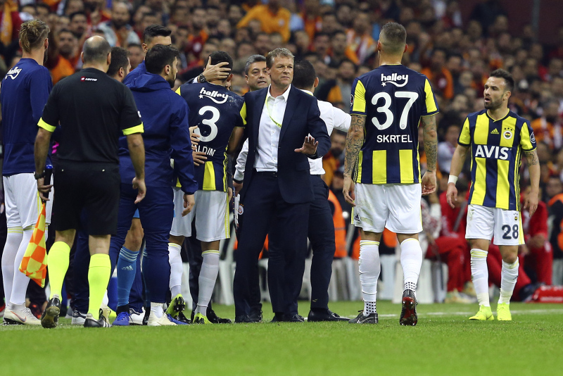 Fenerbahçe - Galatasaray derbisinin sürpriz ilk 11’leri!