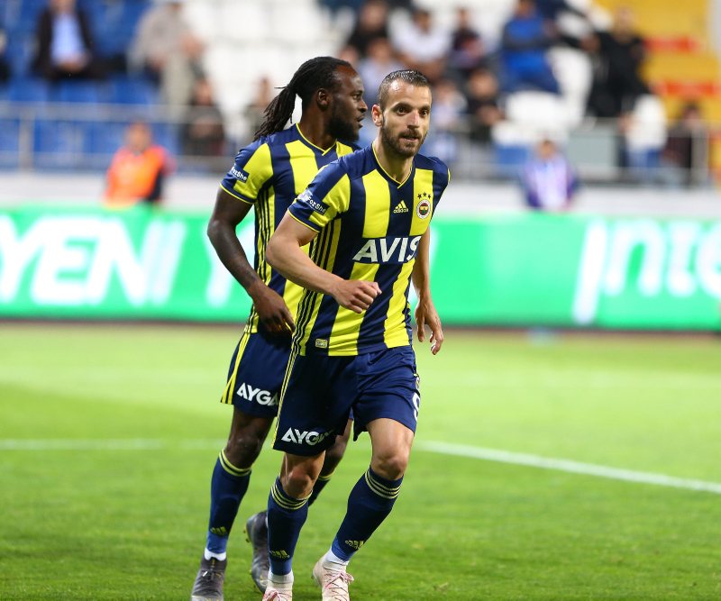 Fenerbahçe’de transfer hareketliliği başladı!